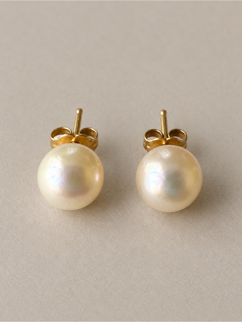 Simply Whispers Cream Pearl Stud Earrings 8mm